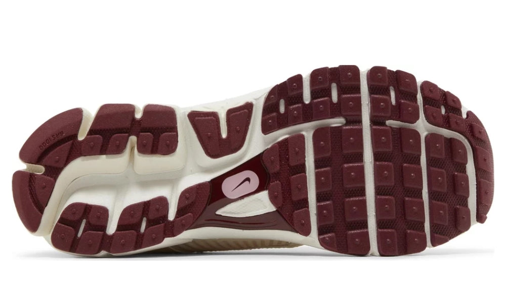 Air Zoom Vomero 5 'Valentine's Day'