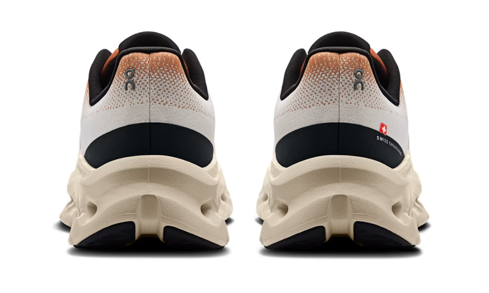 On Cloudtilt 'Ivory Almond'