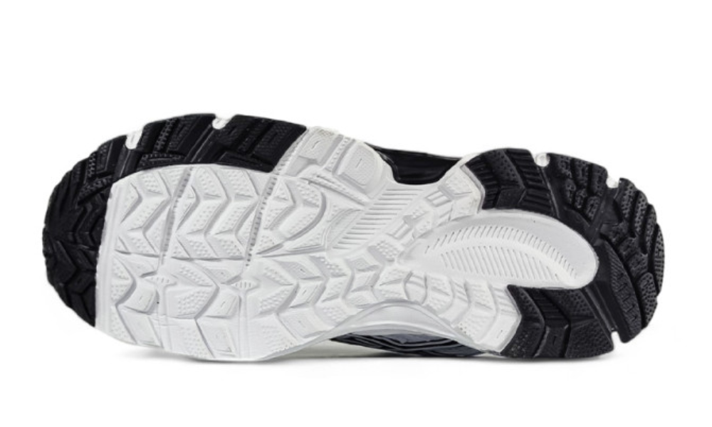 Asics Gel-Kahana 8 "White Black"