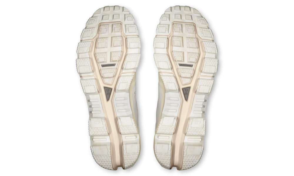 On Cloudventure Loewe 2 'Eggshell'