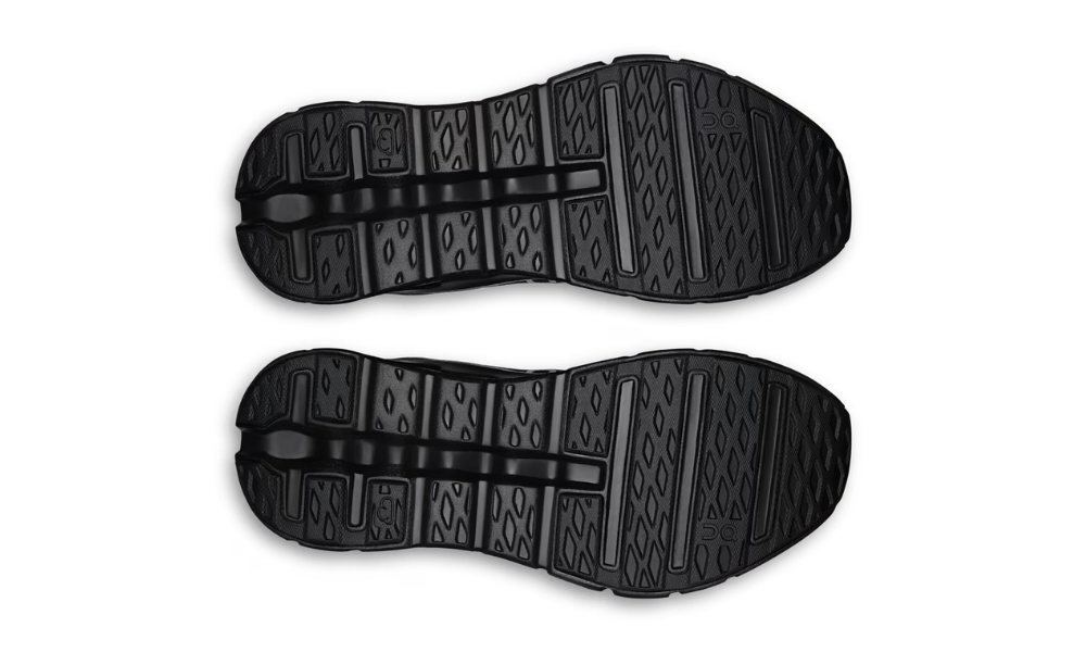 On Cloudtilt Moon "Black | Black"