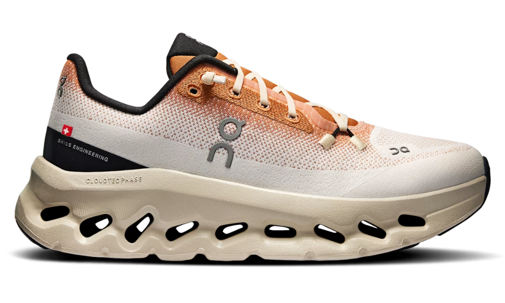 On Cloudtilt 'Ivory Almond'